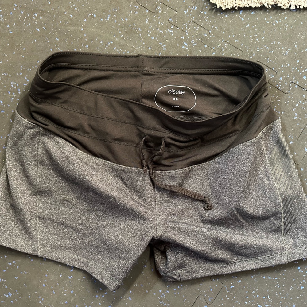 Oiselle Kara shorts Size 8, like new